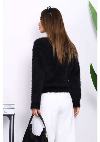 Siyah Dümeli Kısa Angora Yumoş Triko Hırka fırsatları