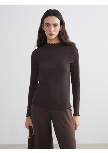 Yeni Sezon Fırfırlı Dik Yaka Kadın Body