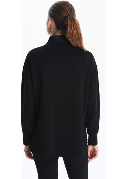 Yeni Sezon Dik Yaka Kadın Tişört indirimleri