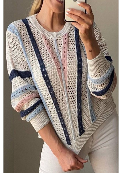 Kadın Renkli Çizgili Açık Örgü Kazak – Rahat & Bohem Stil