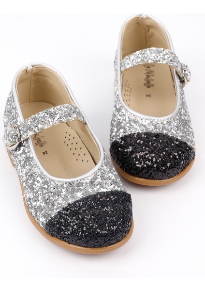 Gümüş Pullu Tokalı Kız Çocuk Ayakkabı