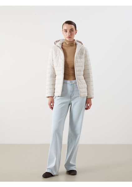 Yeni Sezon Kadın Kapüşonlu Düz Şişme Mont fiyatları