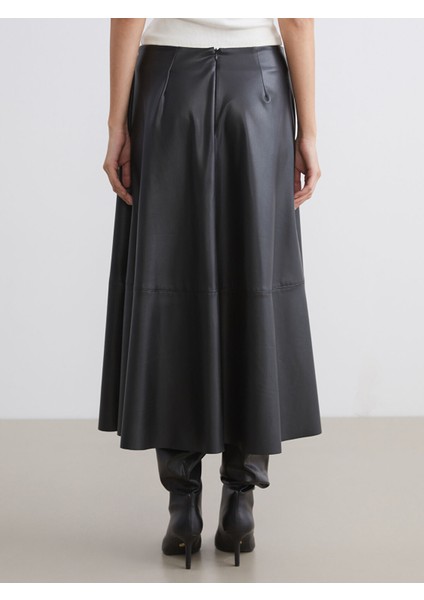 Yeni Sezon Deri Görünümlü Kloş Etek fırsatları