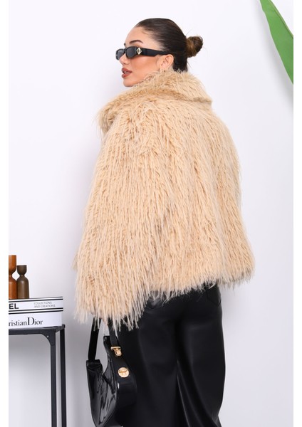 Koyu Bej Yakalı Kürk Kaban modelleri