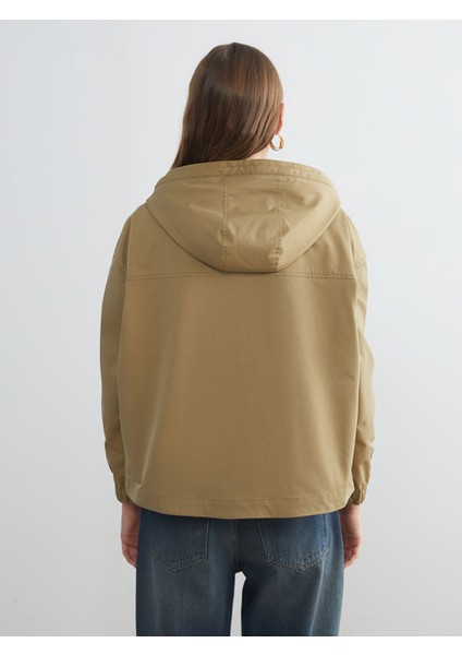 Yeni Sezon Kapüşonlu Oversize Kadın Yağmurluk indirimleri