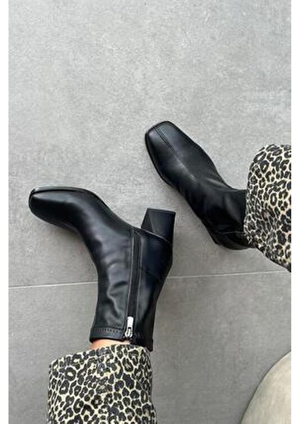 Trew Kadın Streç Bilekli Orta Boy Topuklu Bot Siyah
