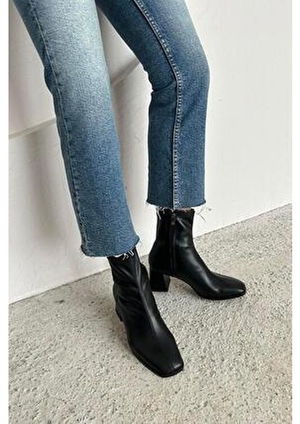 Trew Kadın Streç Bilekli Orta Boy Topuklu Bot Siyah fiyatları