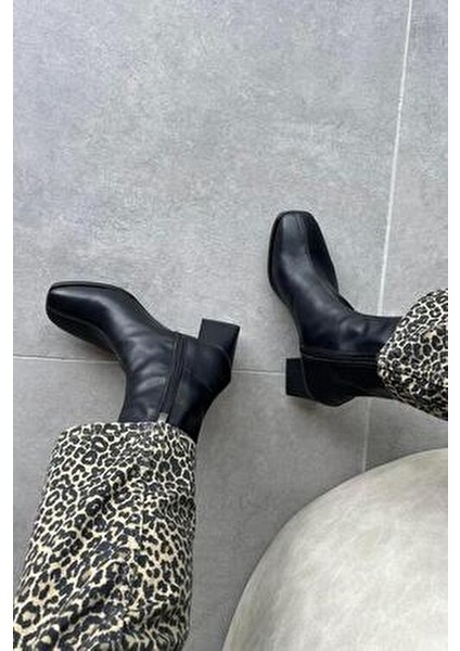 Trew Kadın Streç Bilekli Orta Boy Topuklu Bot Siyah