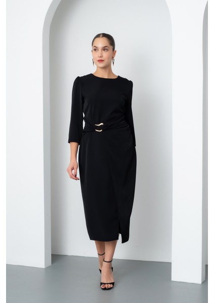 Kadın Siyah Bisiklet Yaka Aksesuar Detay Midi Davet Elbisesi fiyatları