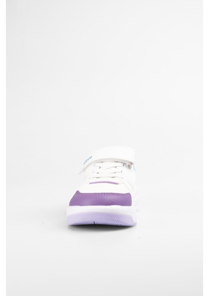 Pretty Bebe Sneaker