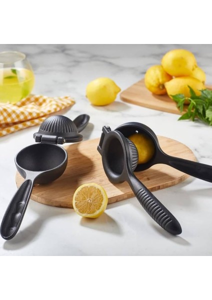 Paslanmaz Metal Narenciye Sıkacağı, Pratik ve Şık Mutfak Aleti