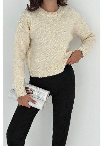 Kadın Örgü Kalın Triko Kazak – Yumuşak & Günlük Stil modelleri