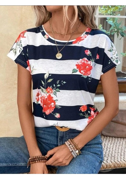 Kadın Çiçek Desenli Yatay Şeritli Bisiklet Yaka Tişört fiyatları
