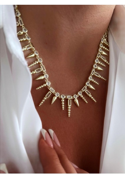 Taşlı Vip Ok Model Kolye