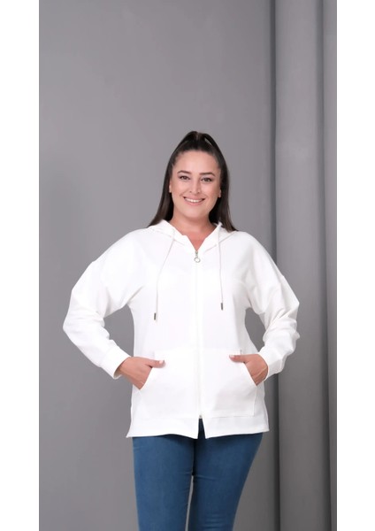 Kadın Büyük Beden Kapüşonlu Kanguru Cepli Fermuarlı Yırtmaç Detaylı %100 Pamuk Sweatshirt