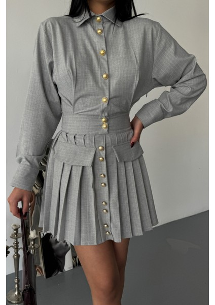 Önden Gold Düğmeli Pileli Kısa Elbise - Gri fırsatları