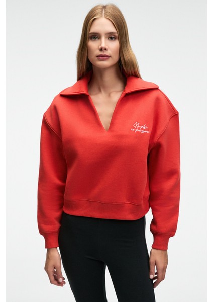 HANEL Kadın V Gömlek Yaka Nakış Detaylı Regular Fit Kırmızı Sweatshirt