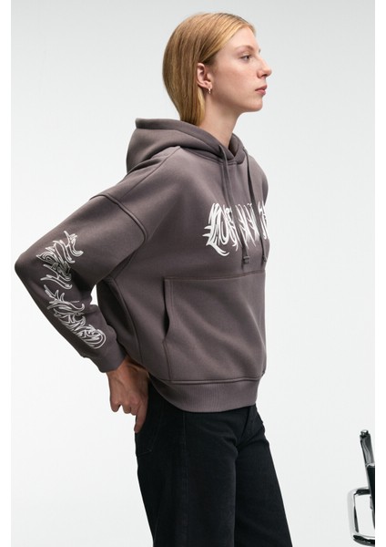 ALIRAYNE Kadın Baskılı Oversize Kapüşonlu Kanguru Cep Antrasit Sweatshirt fırsatları