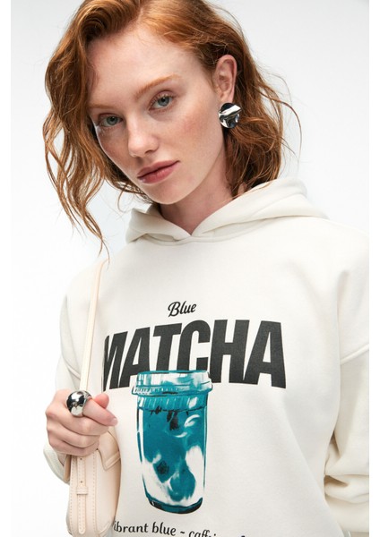 YANMESA Kadın Oversize Baskı Ve Nakış Detaylı Uzun Kollu Kapüşonlu Beyaz Sweatshirt fırsatları