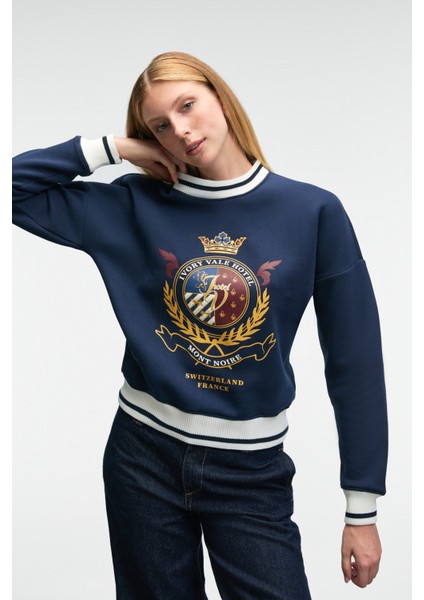 VALLUNE Kadın Kontrast Triko Etek Ucu Manşet Ve Yakalı Nakış Crop Lacivert Sweatshirt modelleri