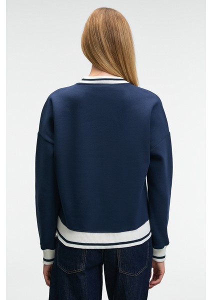 VALLUNE Kadın Kontrast Triko Etek Ucu Manşet Ve Yakalı Nakış Crop Lacivert Sweatshirt