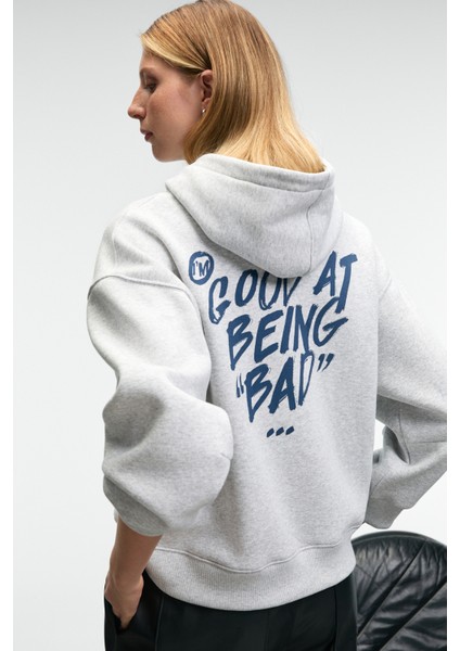 EVANTIA Kadın Baskılı Oversize Kapüşonlu Nakış Detaylı Kanguru Cep Grimelanj Sweatshirt