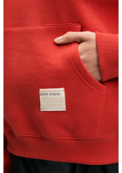CLARIE Kadın Organik Pamuklu Oversize Kanguru Cepli Kapüşonlu Kırmızı Sweatshirt fırsatları