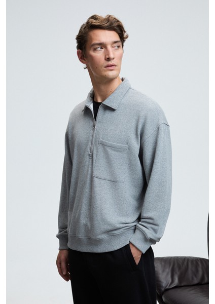 AUGUST Erkek %100 Pamuk Yarım Fermuarlı Yakalı Cepli Süs Etiketli Grimelanj Sweatshirt fiyatları