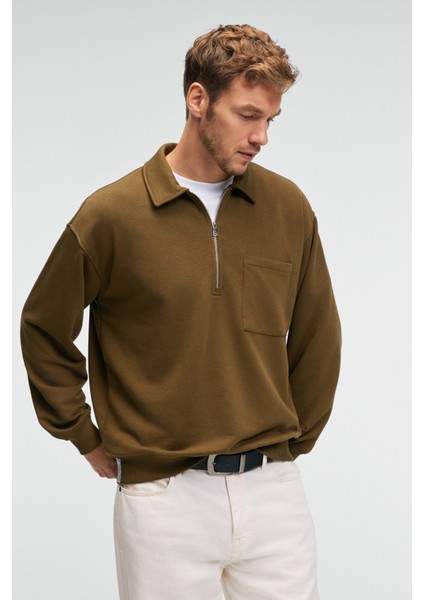 AUGUST Erkek %100 Pamuk Yarım Fermuarlı Yakalı Cepli Süs Etiketli Haki Sweatshirt fiyatları