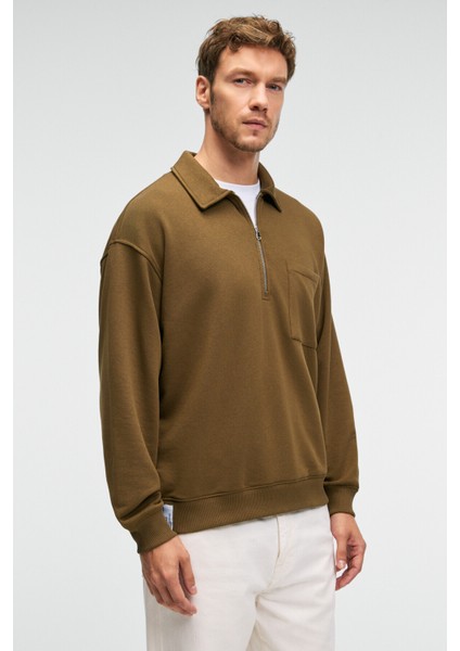 AUGUST Erkek %100 Pamuk Yarım Fermuarlı Yakalı Cepli Süs Etiketli Haki Sweatshirt fırsatları