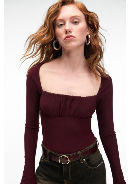 SILIVRA Kadın Havuz Yakalı Esnek Kumaşlı Slim Fit Bordo Bluz fiyatları