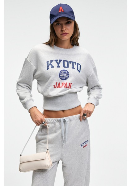 SORELLIA Kadın Bisiklet Yaka Üzerine Oturan Beli Korseli Baskılı Regular Grimelanj Sweatshirt modelleri