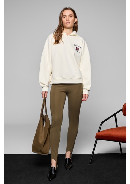 LUXE Kadın Renk Nakışlı Ve Arkası Baskı Detaylı Kapüşonlu Ekru Sweatshirt fiyatları