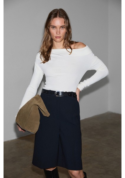 OLIVIENN Kadın Omuzu Açık Asimetrik Yakalı Uzun Kollu Slim Fit Ekru Bluz