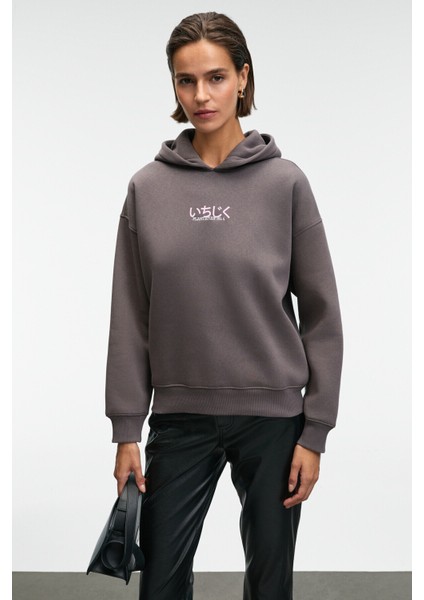 YANMESA Kadın Oversize Baskı Ve Nakış Detaylı Uzun Kollu Kapüşonlu Antrasit Sweatshirt fiyatları