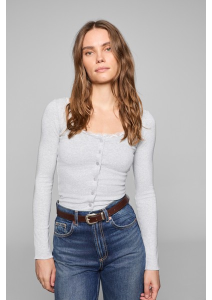 ELVURA Kadın Esnek Kumaşlı Yakası Dantel Detaylı Düğmeli Bluz Ve Atlet İkili Takım Grimelanj Bluz