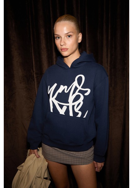 LIORAEN Kadın Baskılı Relaxed Kanguru Cepli Kapüşonlu Lacivert Sweatshirt modelleri