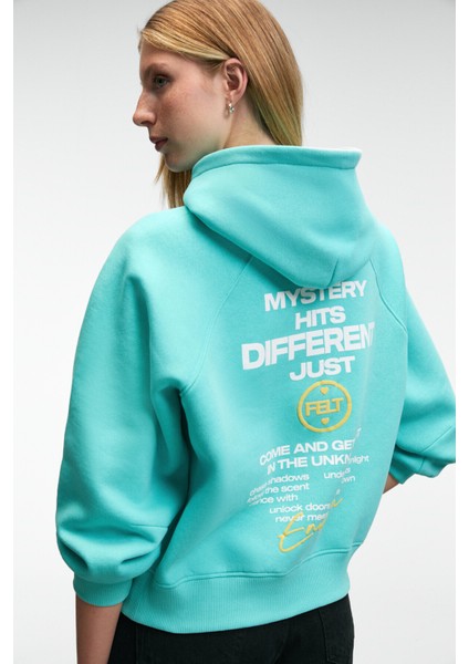 ORINQUE Kadın Kapüşonlu Baskı ve Nakış Detaylı Oversize Turkuaz Sweatshirt