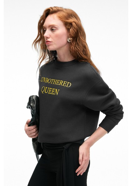 ISOLUNE Kadın Yaka Nakış Detaylı Oversize Bisiklet Yaka Antrasit Sweatshirt fırsatları