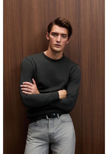 VAREX Erkek Yuvarlak Yaka Basic Slim Fit Triko Antrasit Kazak