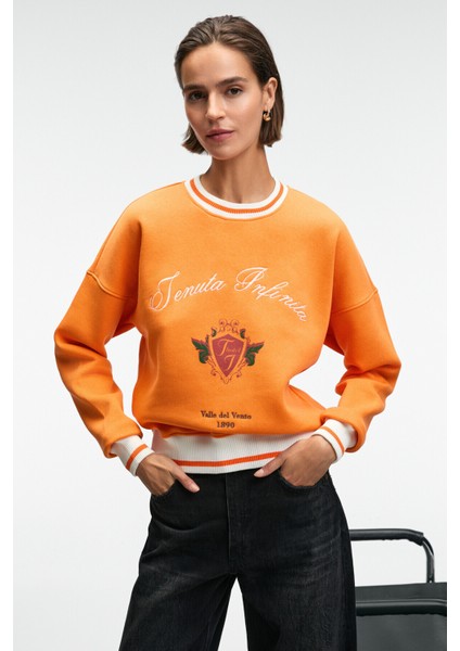 VALLUNE Kadın Kontrast Triko Etek Ucu Manşet Ve Yakalı Nakış Crop Turuncu Sweatshirt fiyatları