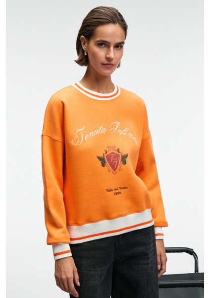 VALLUNE Kadın Kontrast Triko Etek Ucu Manşet Ve Yakalı Nakış Crop Turuncu Sweatshirt fırsatları