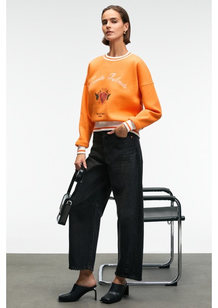 VALLUNE Kadın Kontrast Triko Etek Ucu Manşet Ve Yakalı Nakış Crop Turuncu Sweatshirt indirimleri