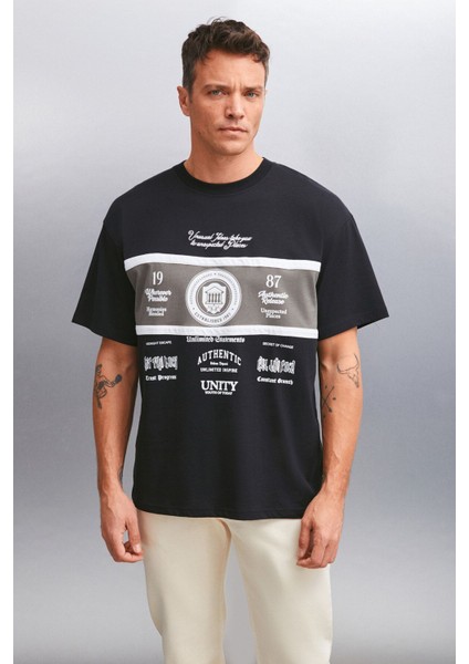 GIO Erkek %100 Pamuk Kısa Kollu Bisiklet Yaka Önü Baskılı Oversize Siyah T-Shirt indirimleri