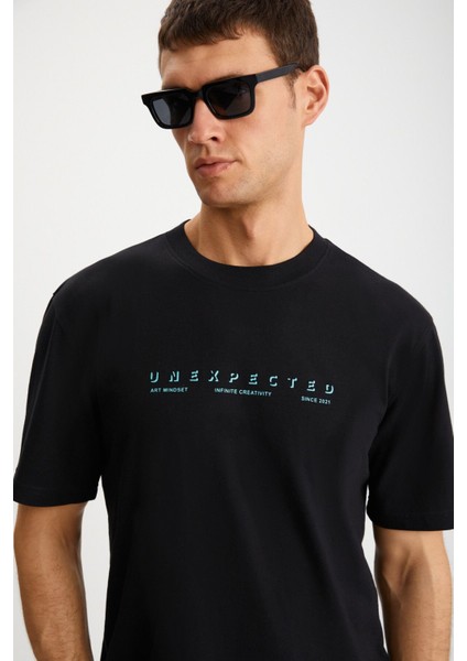 KINGSLEY Erkek %100 Pamuk Baskılı Kısa Kollu Regular Fit Siyah T-Shirt fırsatları
