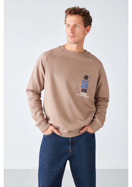 Expressed Erkek Reglan Kol Onu Nakış Ve Baskılı Yumuşacık Kumaşlı Yuvarlak Yakalı Vizon Sweatshirt indirimleri
