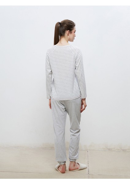 Yeni Sezon Bisiklet Yaka Nakışlı Kadın Pijama Takımı indirimleri