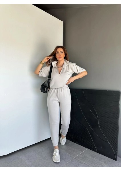 Gri Yaka ve Paçası Fermuarlı Takım