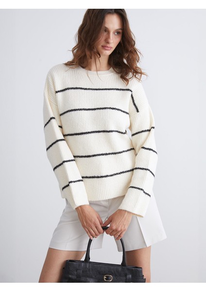 Yeni Sezon Bisiklet Yaka Çizgili Oversize Kadın Triko Kazak
