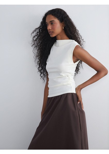 Yeni Sezon Dökümlü Yaka Büzgülü Bluz